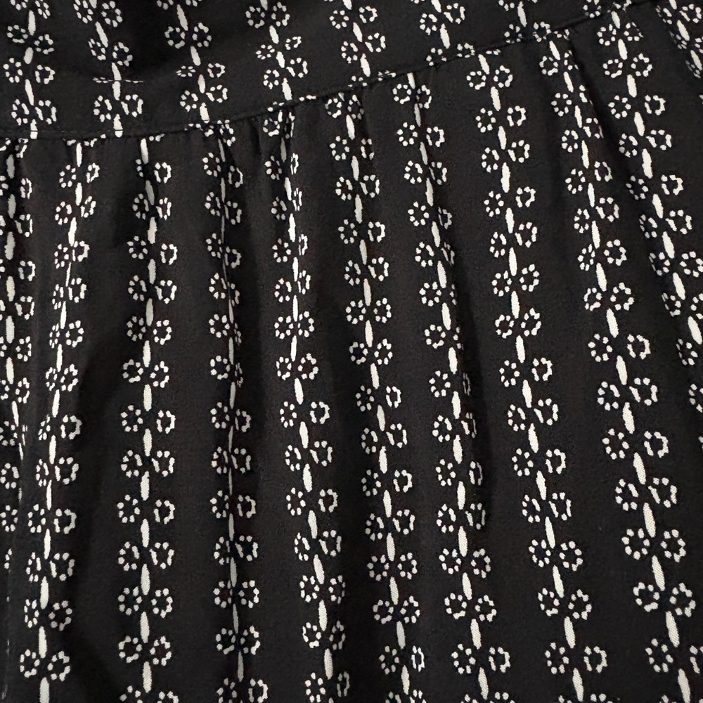 Ann Taylor Black and White Patterned Maxi Skirt - Picture 2 of 4